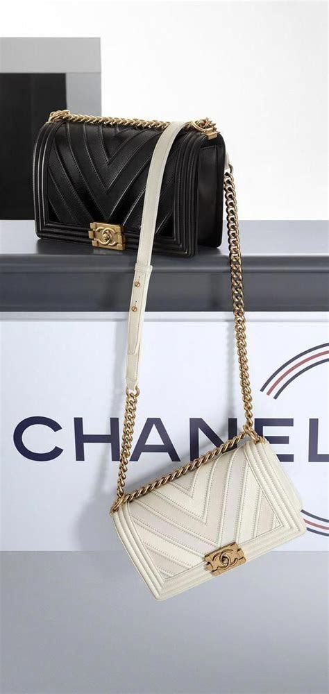 chanel in bloomingdales|what stores carry chanel handbags.